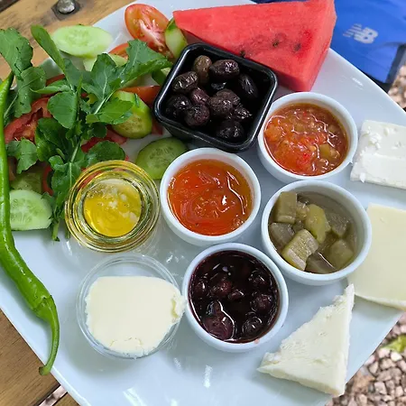 Litost Cafe Капсульный отель