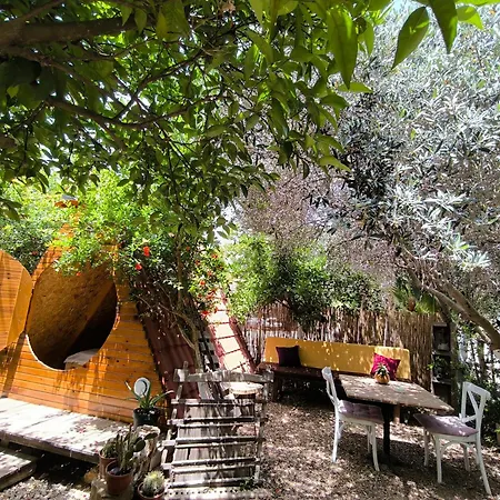 Kapslový hotel Litost Cafe