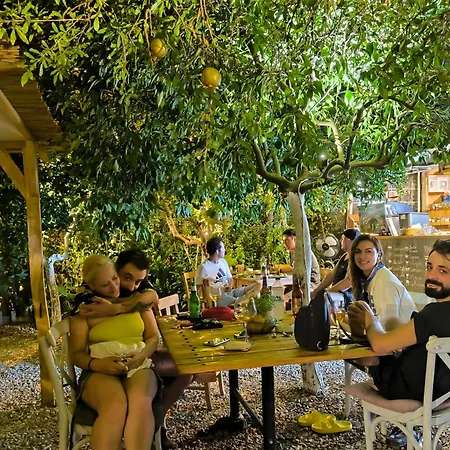 Litost Cafe Kapslový hotel